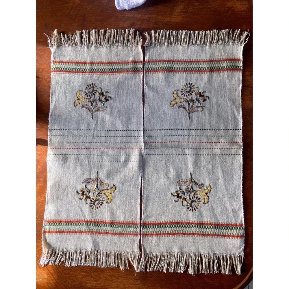 Vintage Hand-Embroidered Linen Tea Towels Floral Folk Art Table Decor Set of 2‎